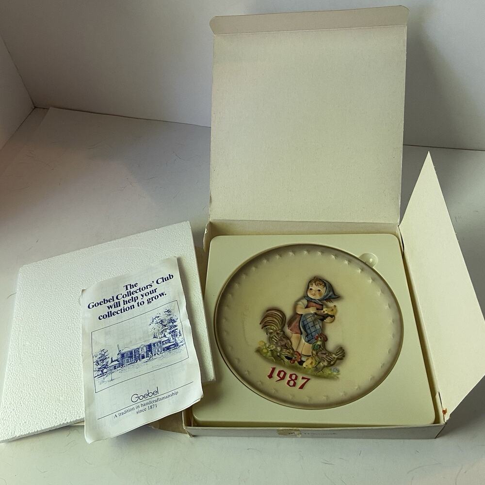 Hummel Goebel Hand Painted Plate 1987 17th Annual Collection W. Germany Box Vtg